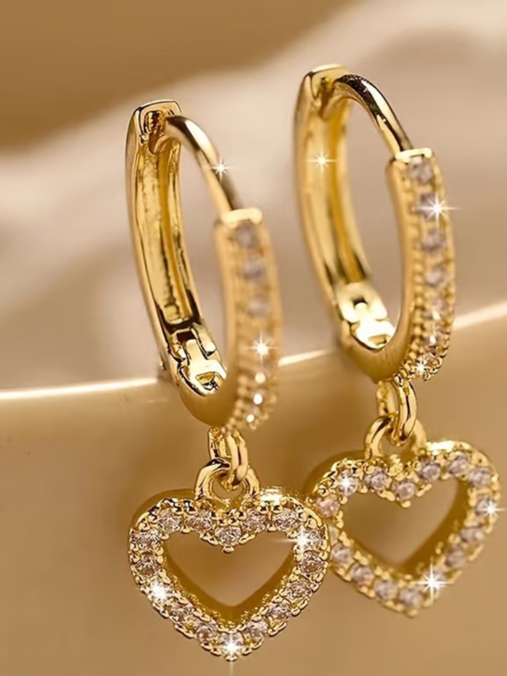 Women's Hollow Heart Pendant Earrings